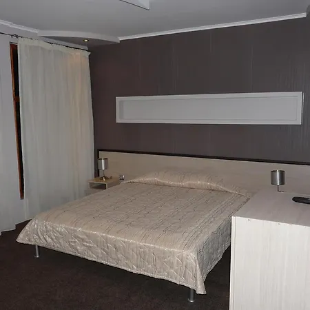 Ustra Hotel