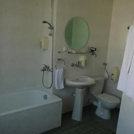 Ustra Hotel 3*